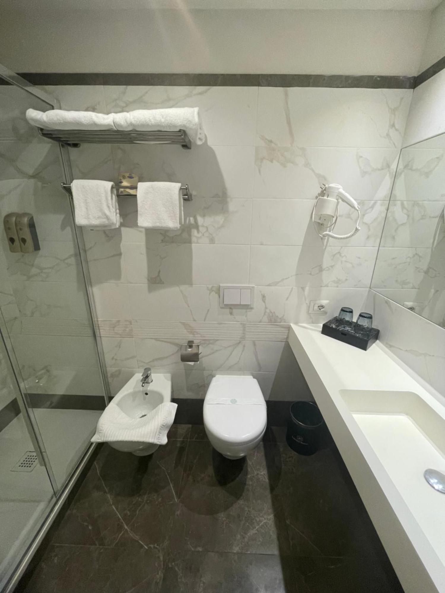 Hotelluxuryprato Exteriör bild