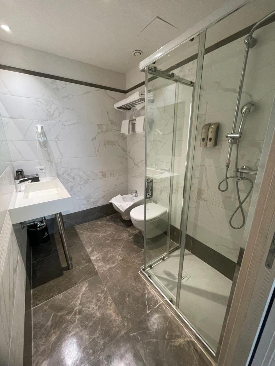 Hotelluxuryprato Exteriör bild